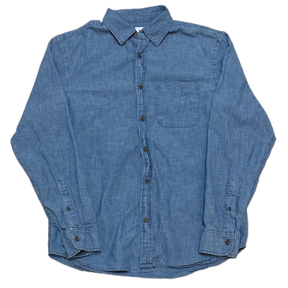 (SOLD) Old Navy Button Up Men’s M Blue Denim Pocket The Classic Shirt Preppy